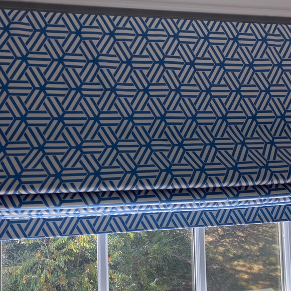 Custom cordless Roman shades - Picture 3 of 5